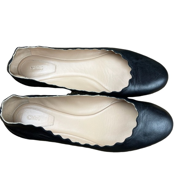 Chloé Lauren Ballet Scalloped Flats in Black Leather - Picture 6 of 9